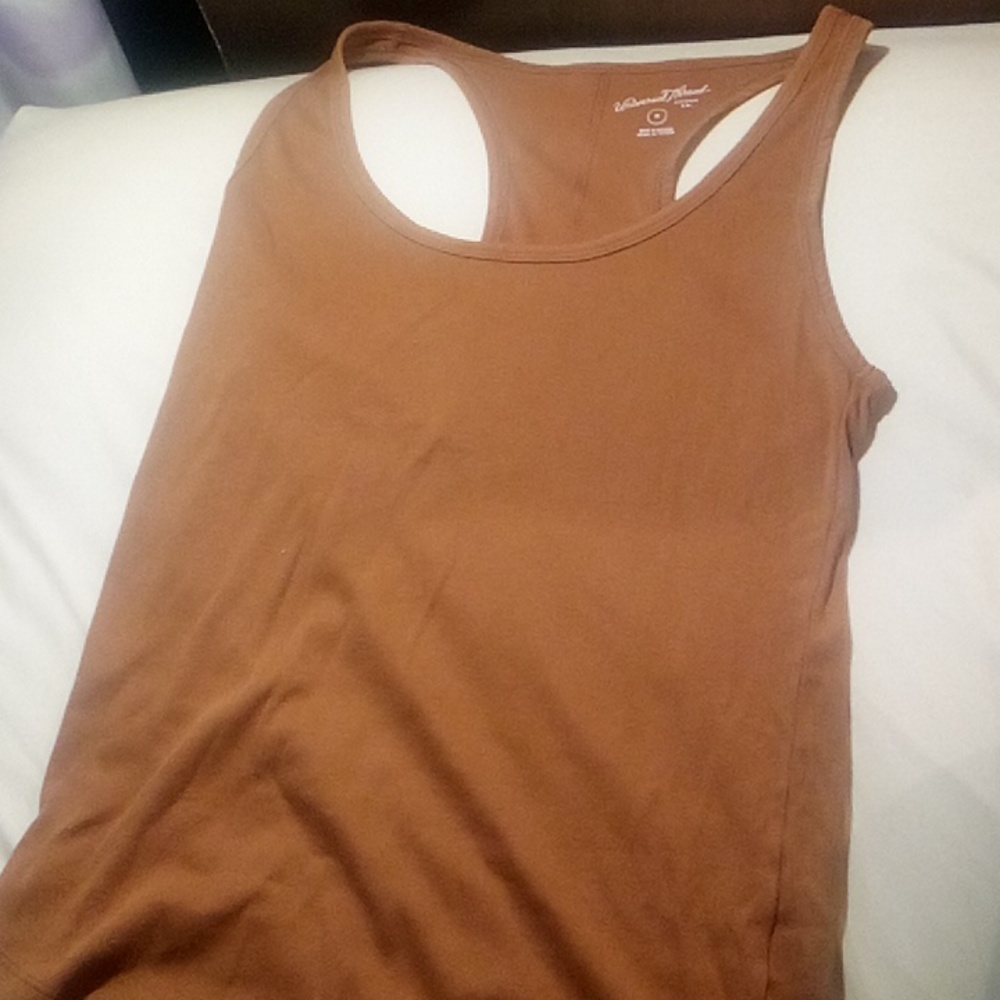 Reddish brown racerback ribbed tank top